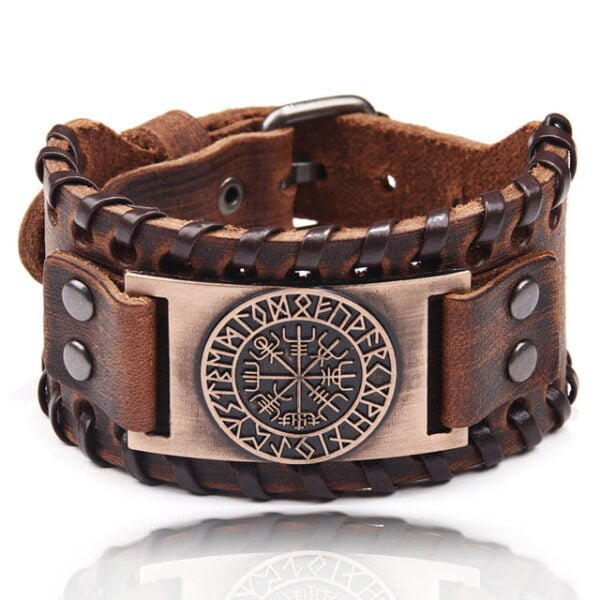 Notre bracelet VEGVISIR, la boussole viking, en couleur brune